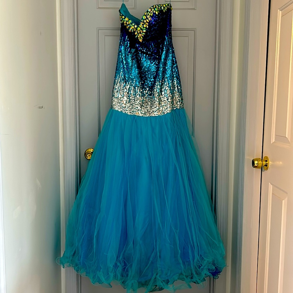 Night Moves Sequence Mermaid Prom Dress